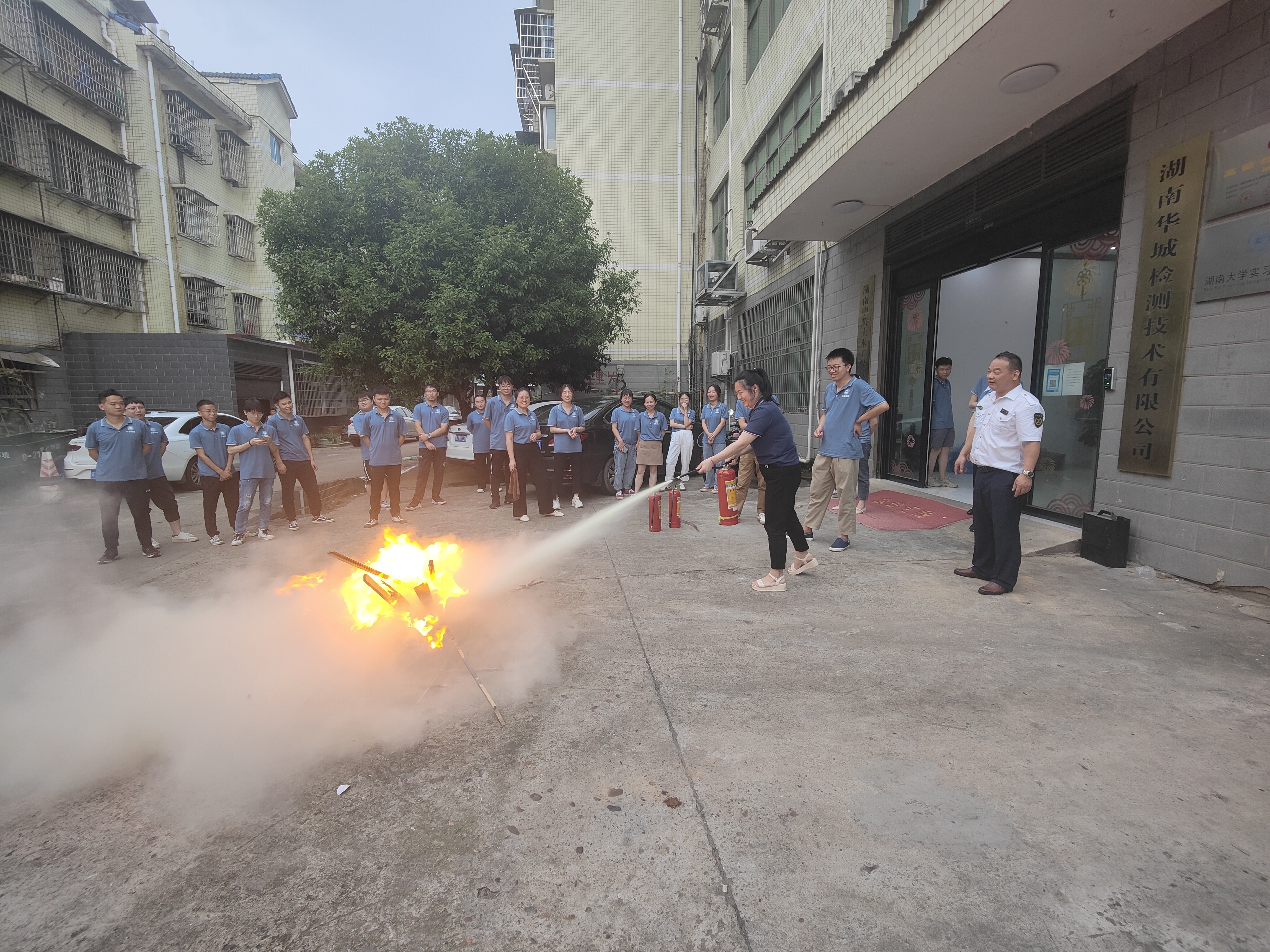 火災(zāi)無(wú)情，防火先行——由中騰結(jié)構(gòu)科技集團(tuán)聯(lián)合華城檢測(cè)公司工會(huì)共同開(kāi)展