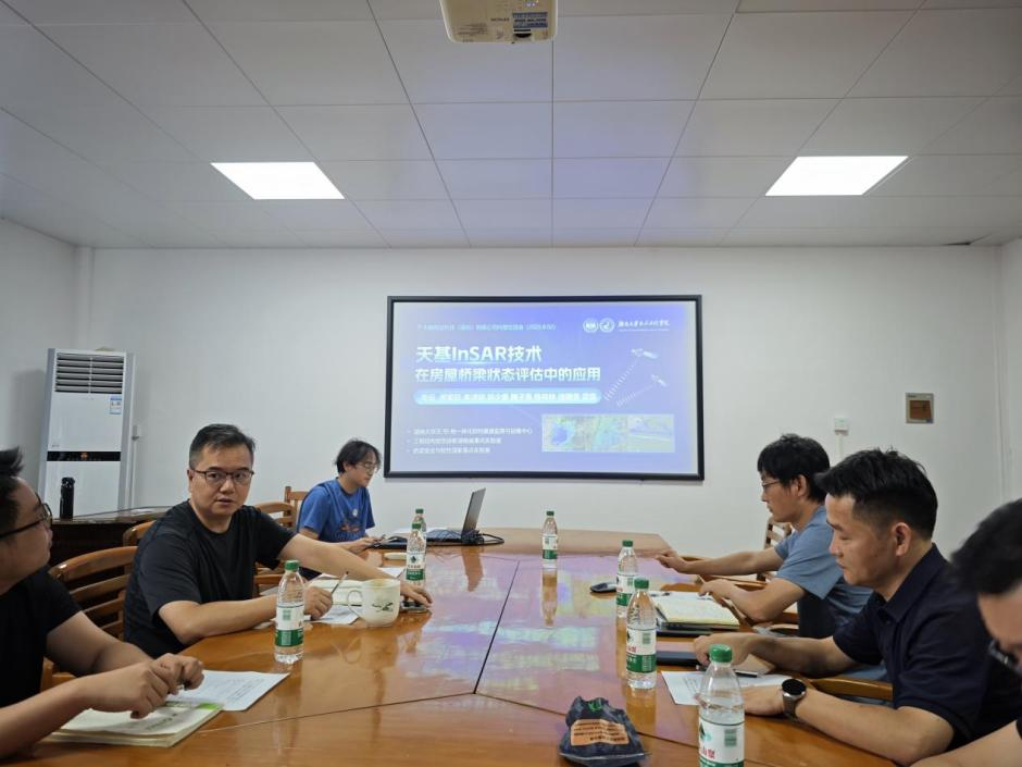 深化產學研融合，共筑安全未來 ——中騰科技與湖南大學天-空-地一體化監(jiān)測中心成功舉辦技術研發(fā)交流會